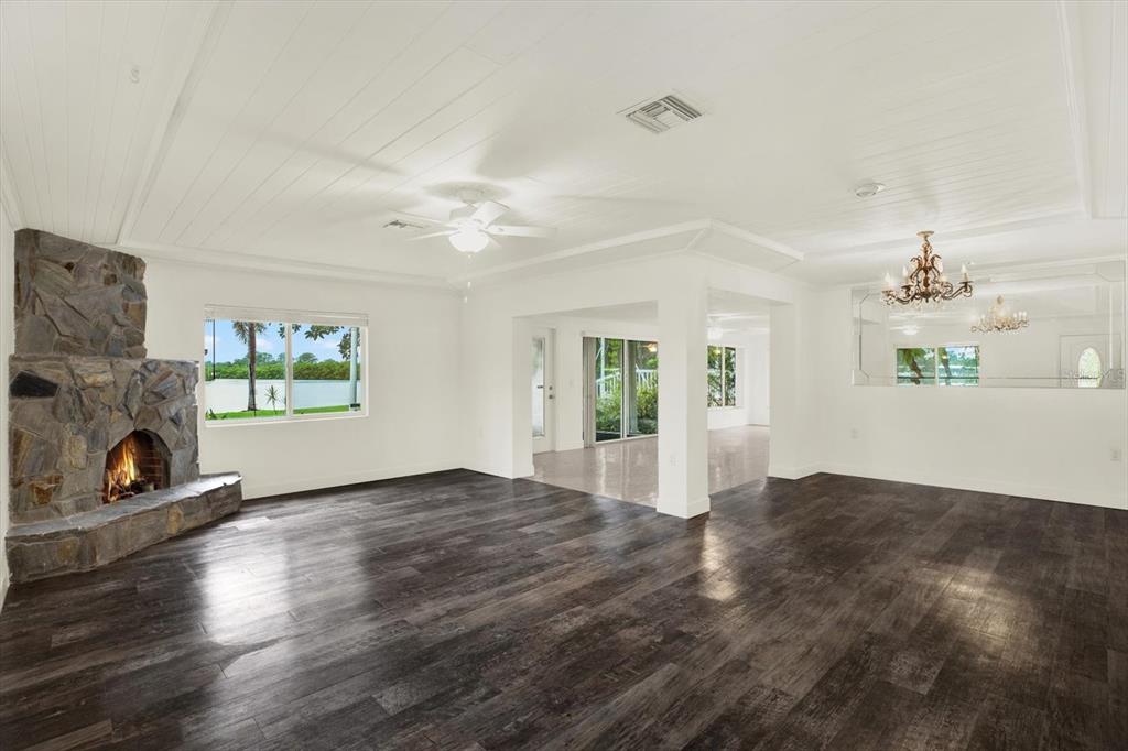 102 West North Branch Road Ruskin, FL 33570 - Photo 8 of 50