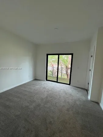 $3,500 | 2526 Pierce Street, Unit 12, Hollywood, FL 33020