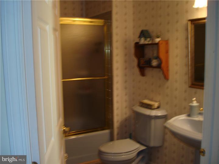403 Country Way Mickleton, NJ 08056 - Photo 15 of 19 Gallery Image 15