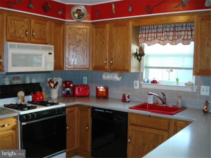 403 Country Way Mickleton, NJ 08056 - Photo 8 of 19 Gallery Image 8