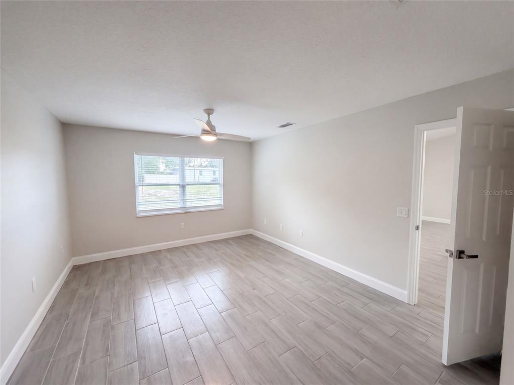 8165 Ridge Road Weeki Wachee, FL 34613 - Photo 10 of 36 Gallery Image 10