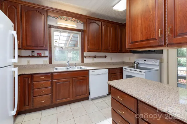 $1,700,000 | 28 Spruce Chase Lane, Swannanoa, NC 28778