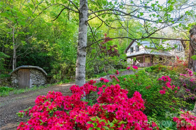 $1,700,000 | 28 Spruce Chase Lane, Swannanoa, NC 28778