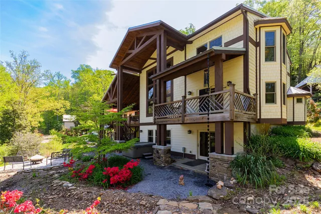 $1,700,000 | 28 Spruce Chase Lane, Swannanoa, NC 28778