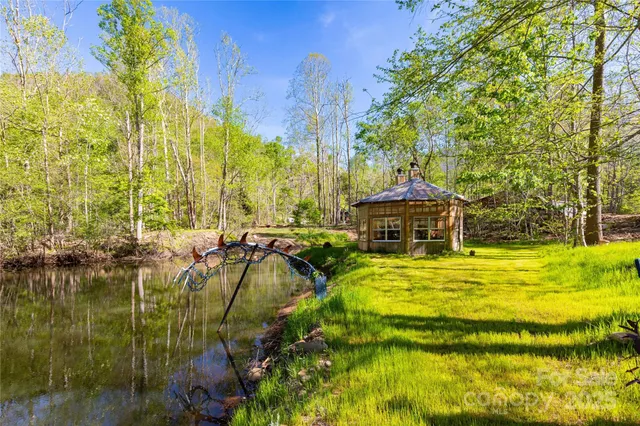 $1,700,000 | 28 Spruce Chase Lane, Swannanoa, NC 28778
