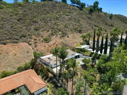 $1,095,000 | 3548 Laurashawn Lane, Escondido, CA 92026