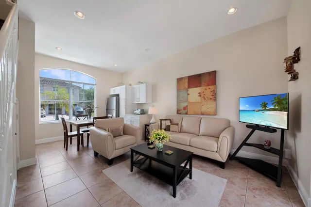 $5,995 | 6874 Houlton Circle, Lake Worth, FL 33467