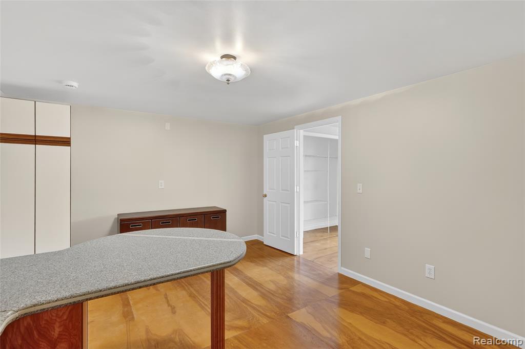 9624 Bridge Lake Road Clarkston, MI 48348 - Photo 15 of 70 Gallery Image 15