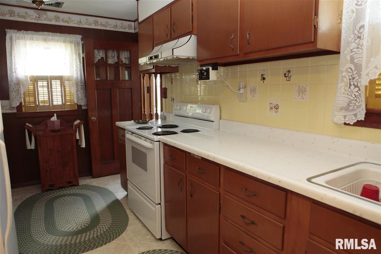 13532 First Street Pekin, IL 61554 - Photo 19 of 25 Gallery Image 19