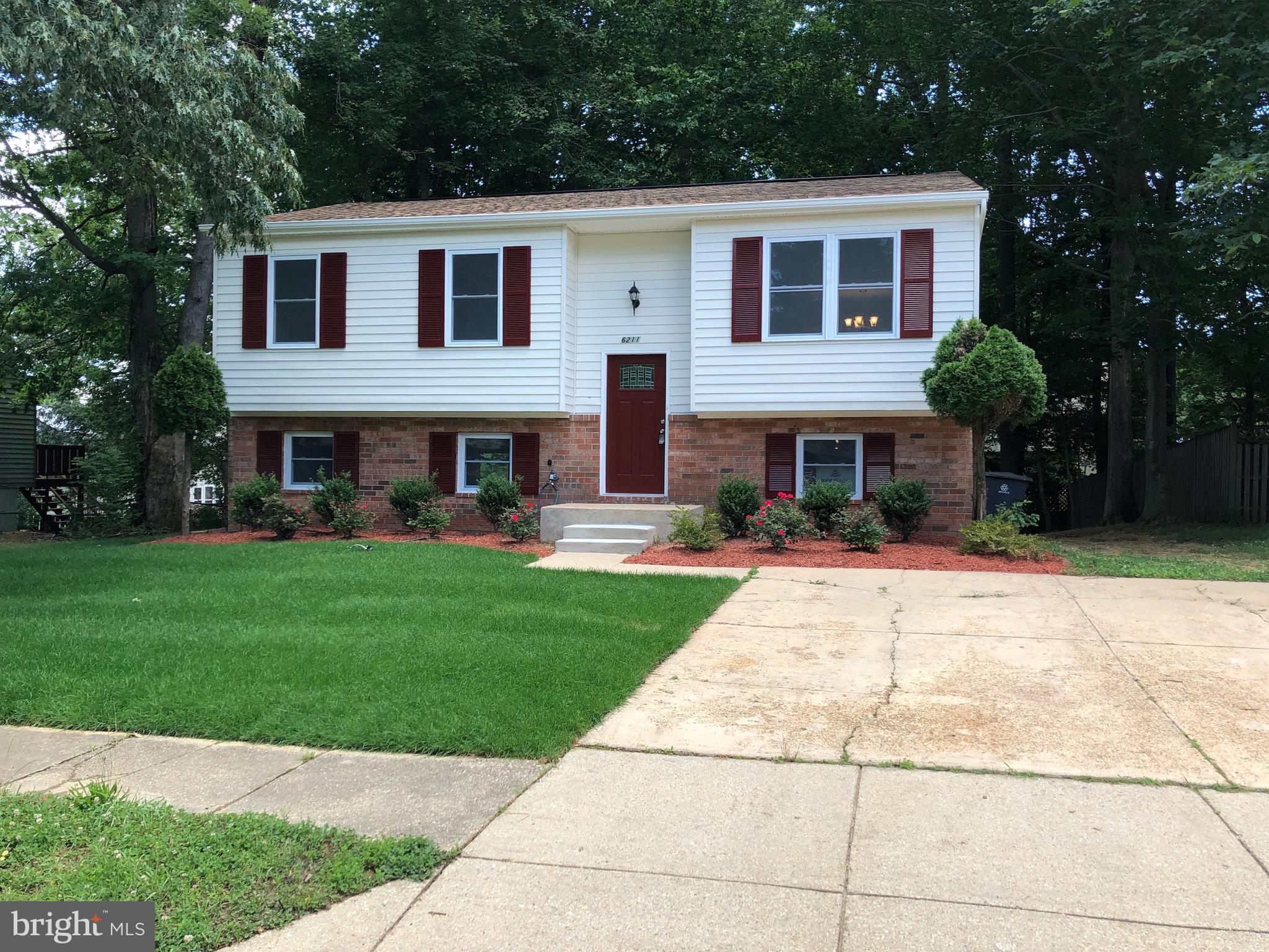 6211 Teaberry Way Clinton, MD 20735 - Photo 5 of 32 Gallery Image 5