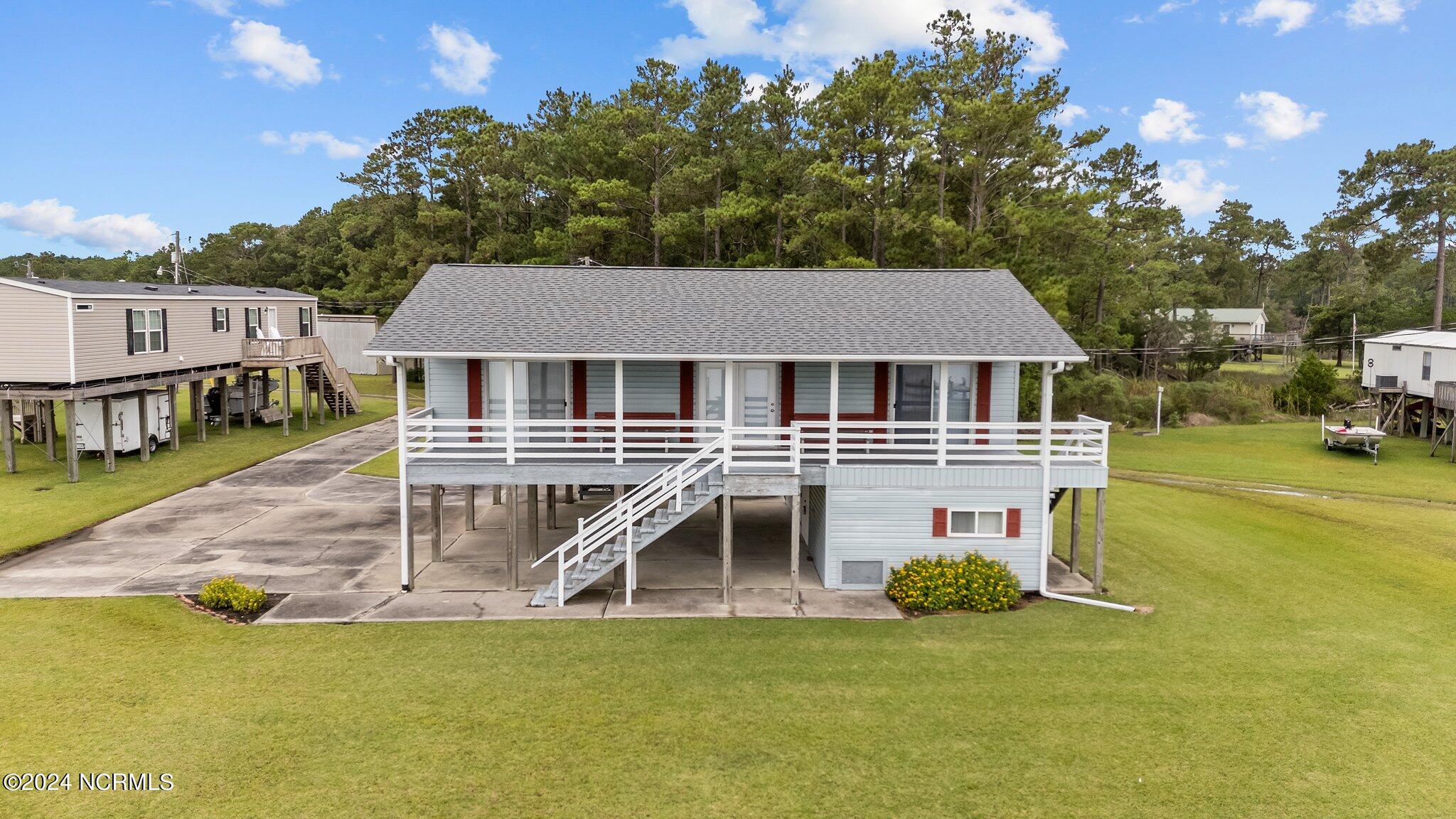 356 Windy Point Road Bayboro, NC 28515 - Photo 7 of 43 Front View