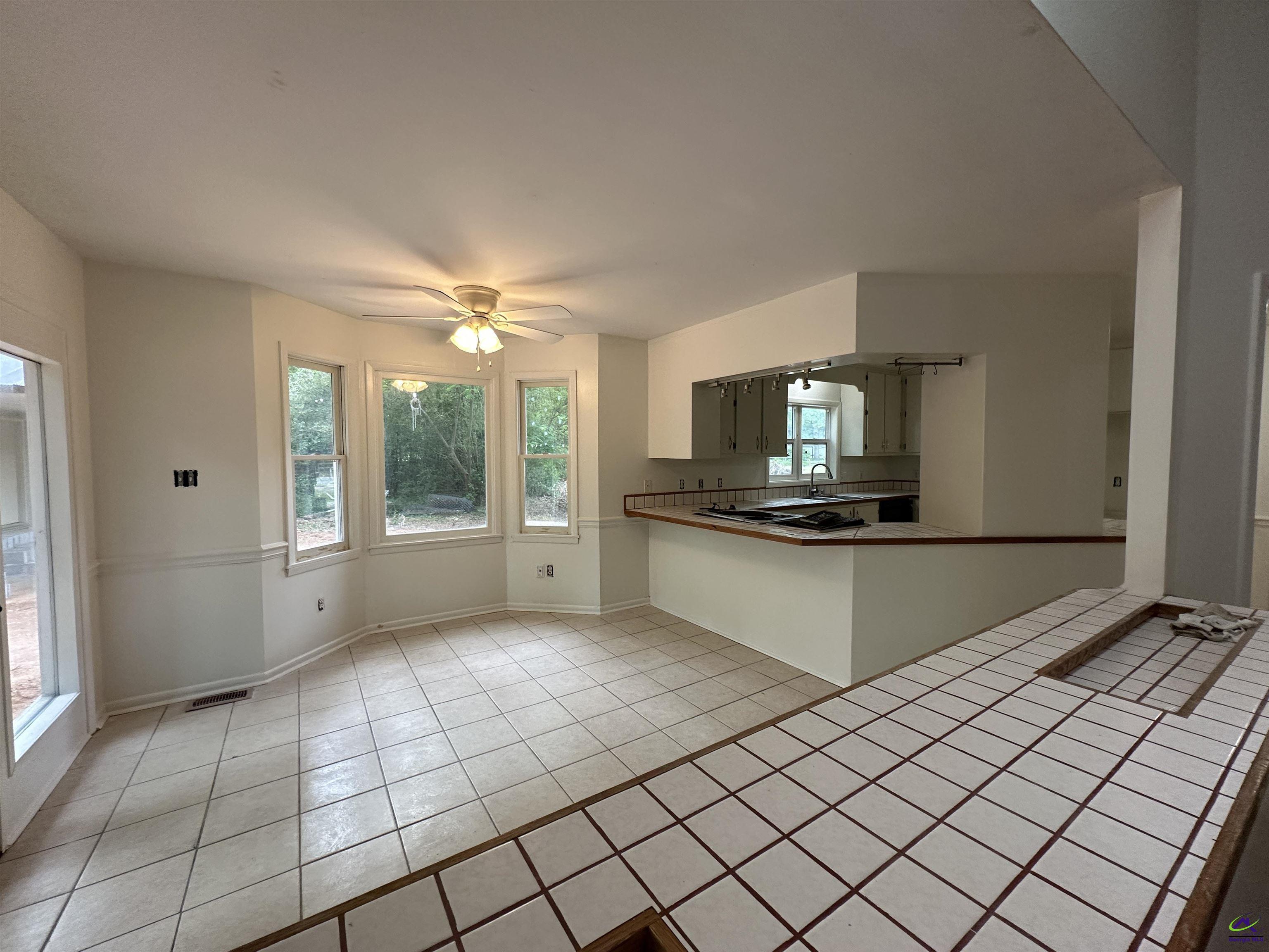 124 Glen Oaks Road Perry, GA 31069 - Photo 4 of 14