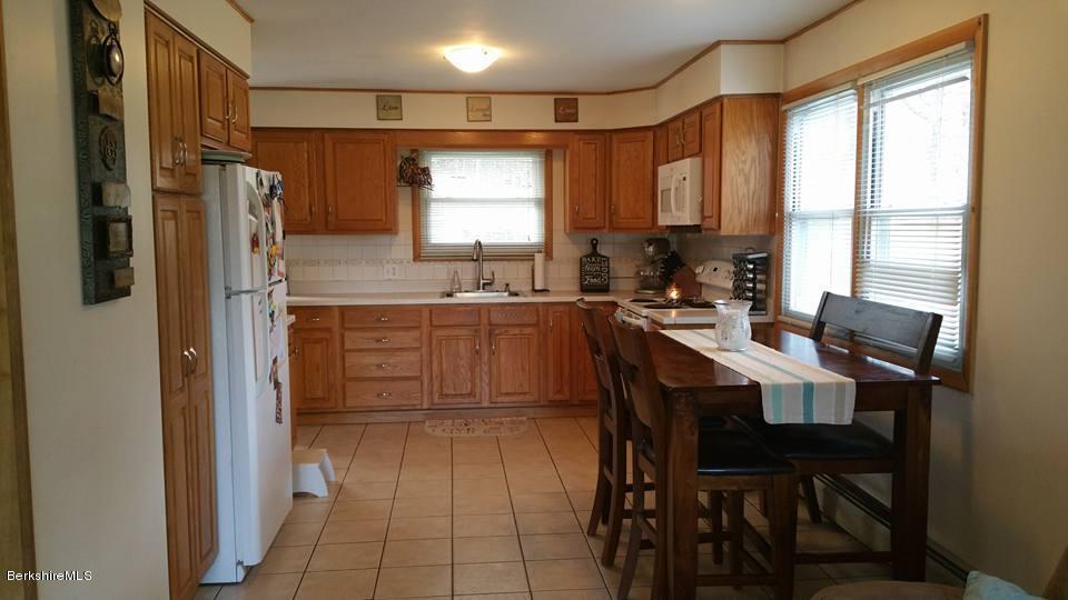 371 North State Road Cheshire, MA 01225 - Photo 11 of 24 12742386_10207282939364542_6221756653597