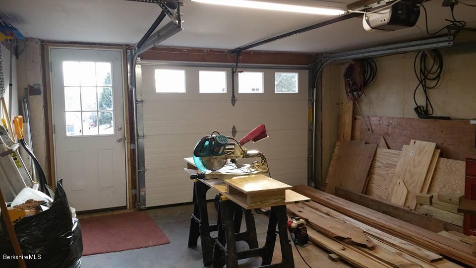 371 North State Road Cheshire, MA 01225 - Photo 8 of 24 12742057_10207282936524471_2402682077630