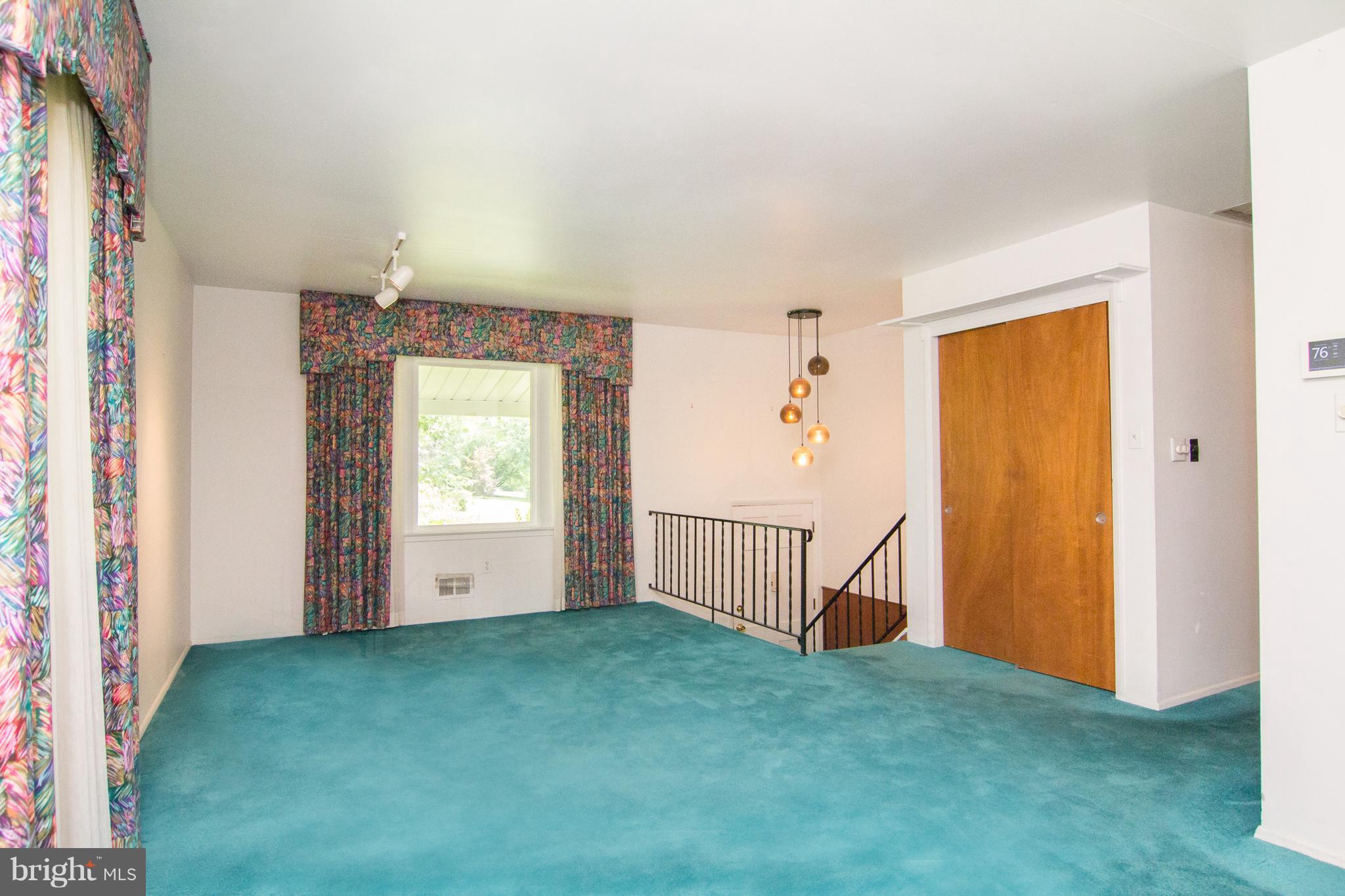 2423 Lawndale Road Finksburg, MD 21048 - Photo 12 of 30 Living Room