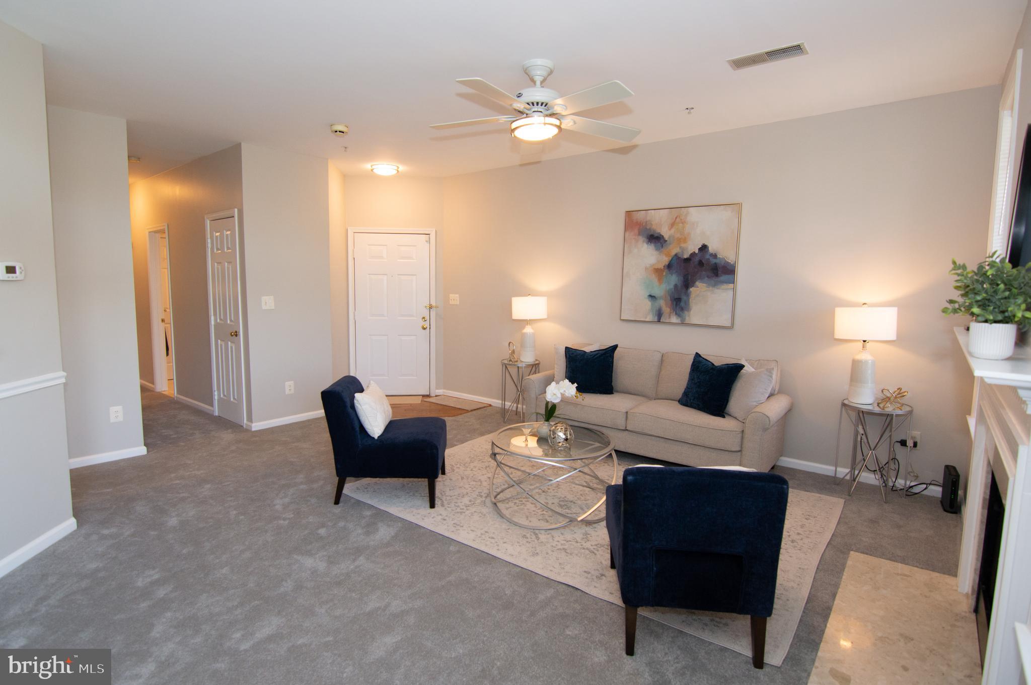 11304 Sundial Court, Unit C 910 Reston, VA 20194 - Photo 12 of 45 Living Room
