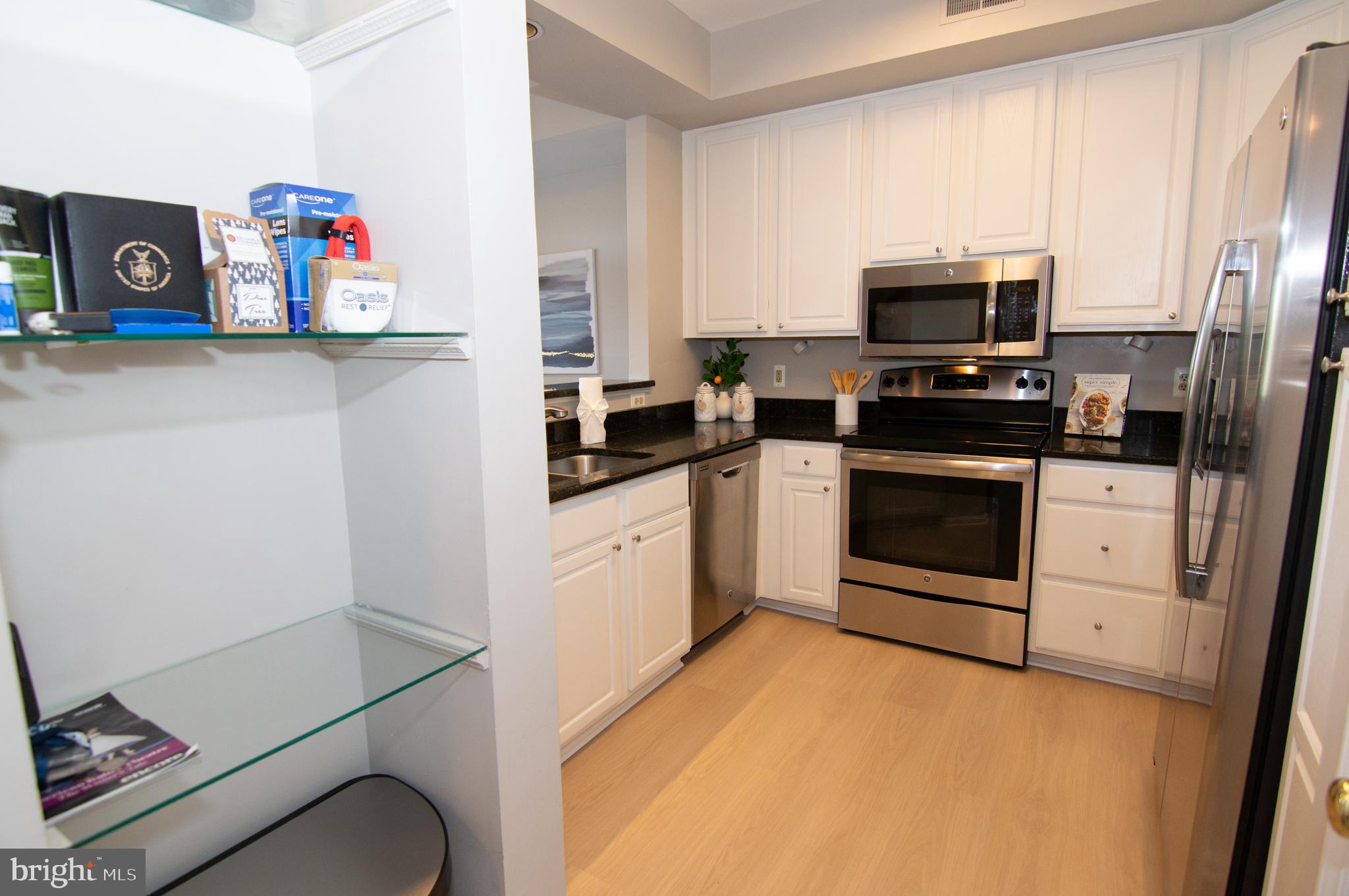 11304 Sundial Court, Unit C 910 Reston, VA 20194 - Photo 21 of 45 Kitchen