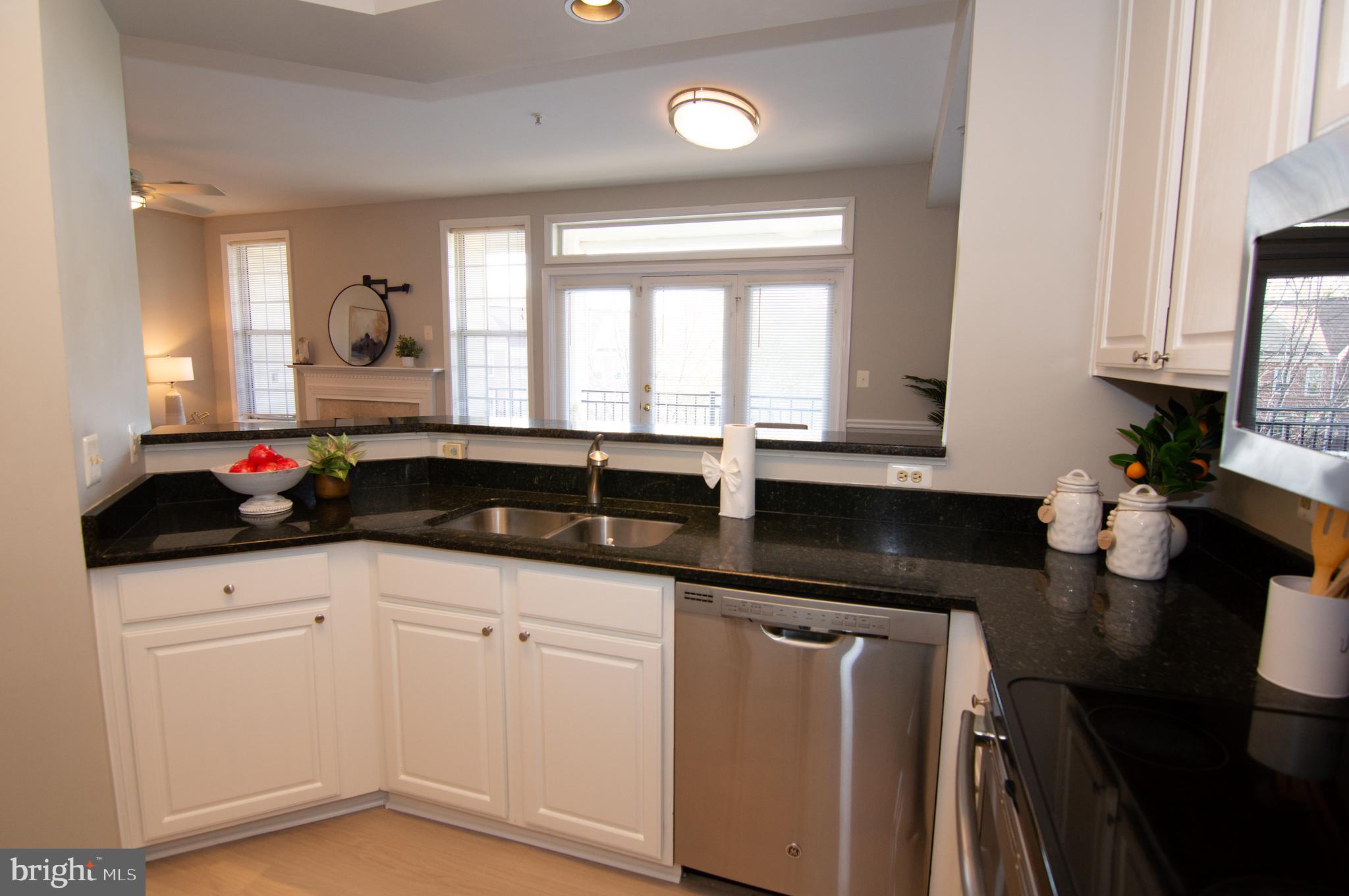 11304 Sundial Court, Unit C 910 Reston, VA 20194 - Photo 25 of 45 Kitchen