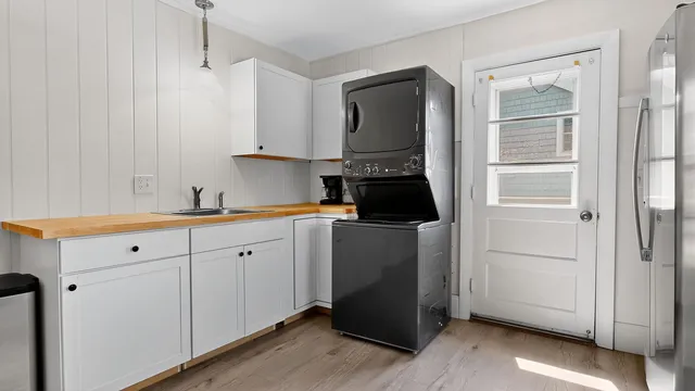 $1,150,000 | 44 Myrtle Avenue, South Portland, ME 04106