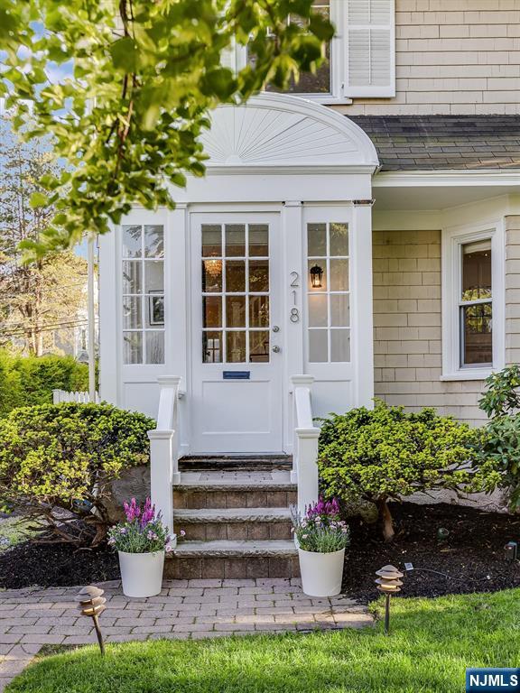 218 Inwood Avenue Montclair, NJ 07043 - Photo 1 of 47