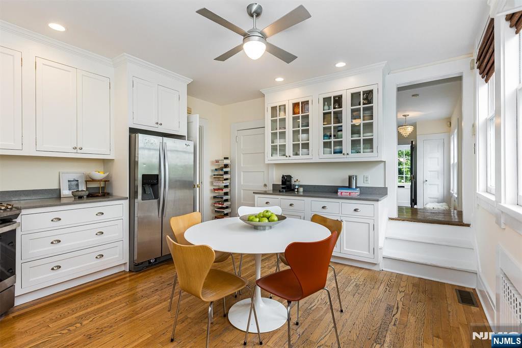 218 Inwood Avenue Montclair, NJ 07043 - Photo 15 of 47