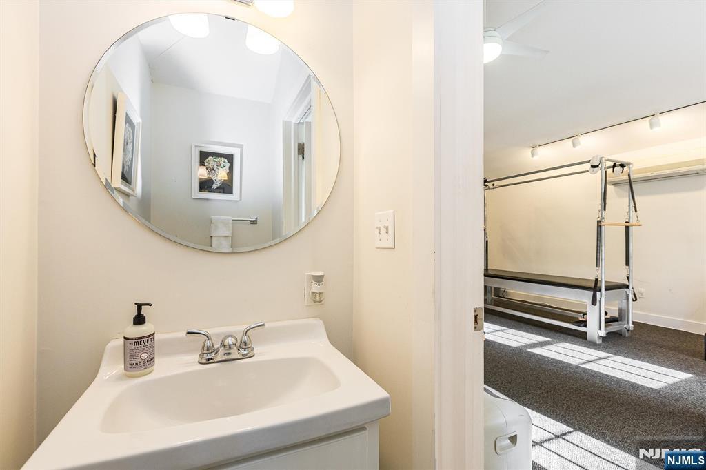 218 Inwood Avenue Montclair, NJ 07043 - Photo 41 of 47