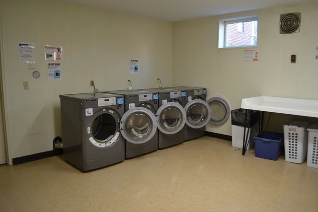 $129,900 | 234 Regency Park Drive, Unit 234, Agawam, MA 01001