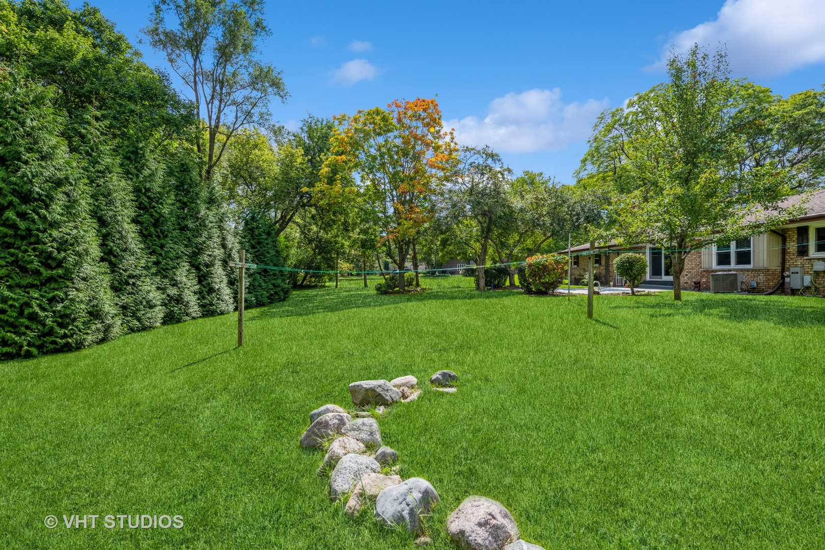 2339 Old Hicks Road Long Grove, IL 60047 - Photo 26 of 27 a garden view