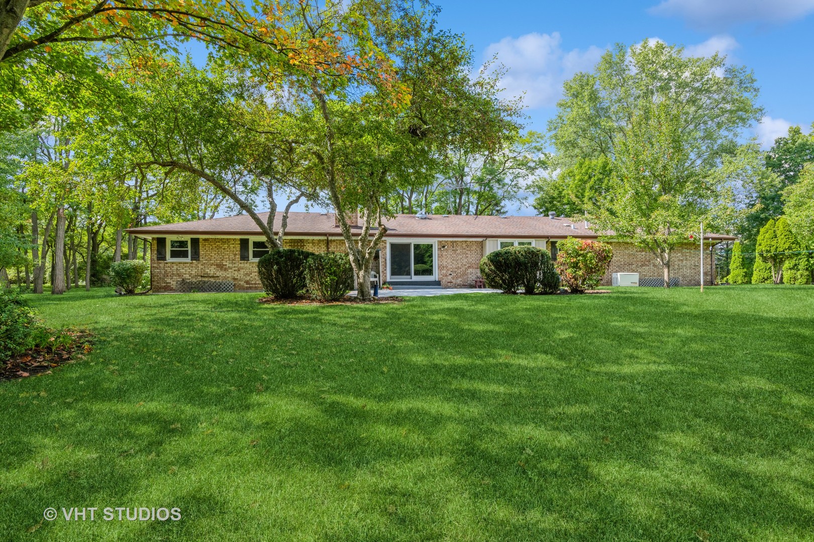 2339 Old Hicks Road Long Grove, IL 60047 - Photo 27 of 27 a front view of a house with a yard