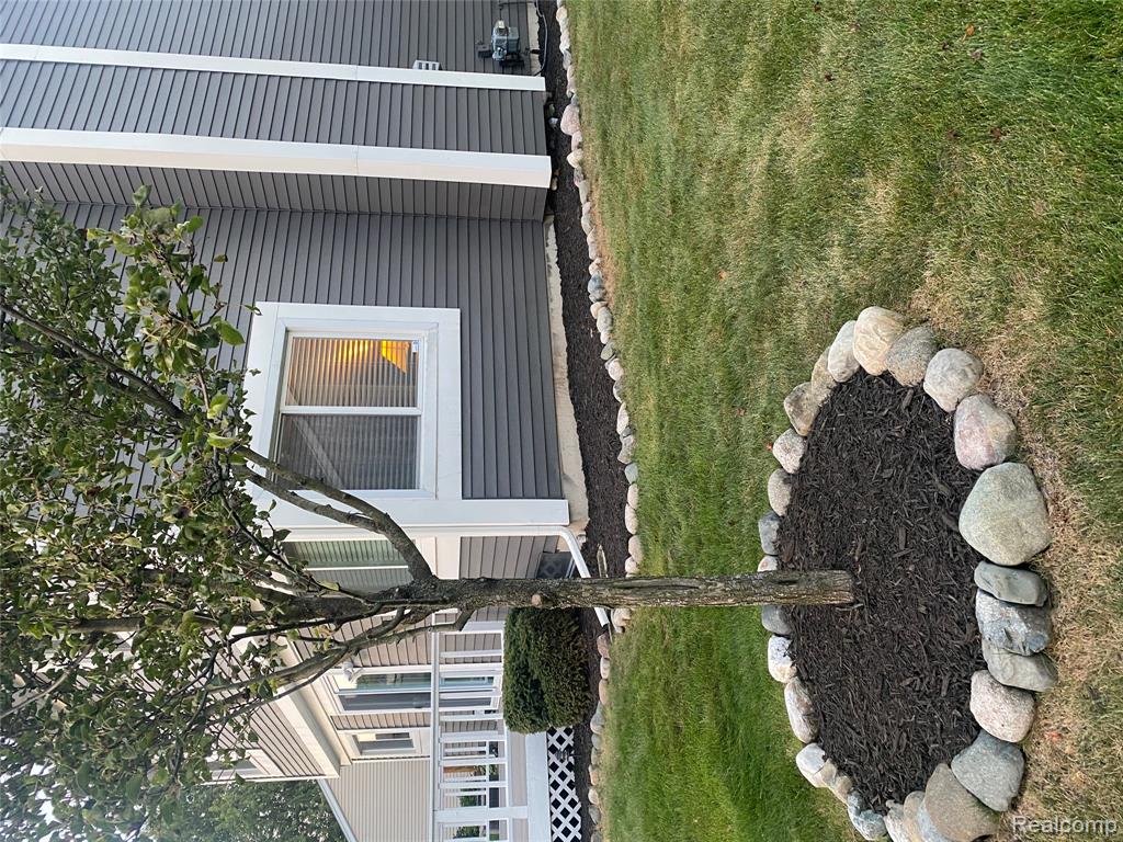 388 Huntington Court Rochester Hills, MI 48307 - Photo 31 of 37