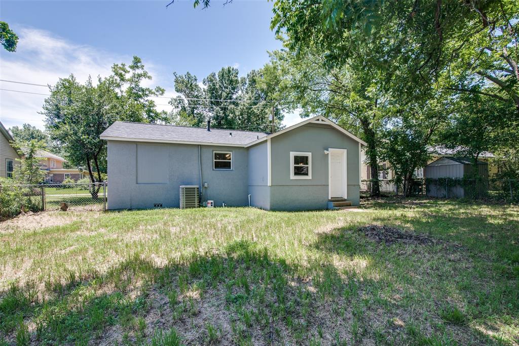 606 West High Street Terrell, TX 75160 - Photo 26 of 28 a house with a outdoor space