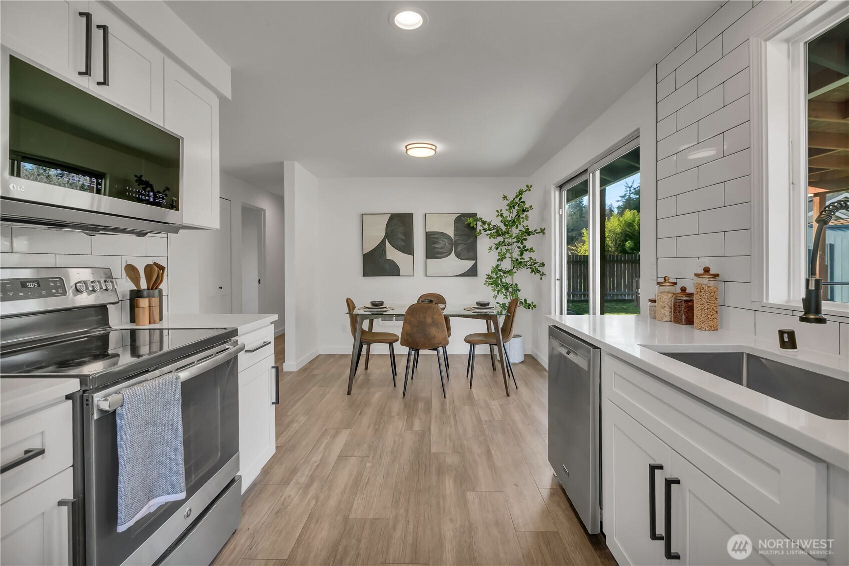 21720 Southeast 237th Street Maple Valley, WA 98038 - Photo 16 of 30