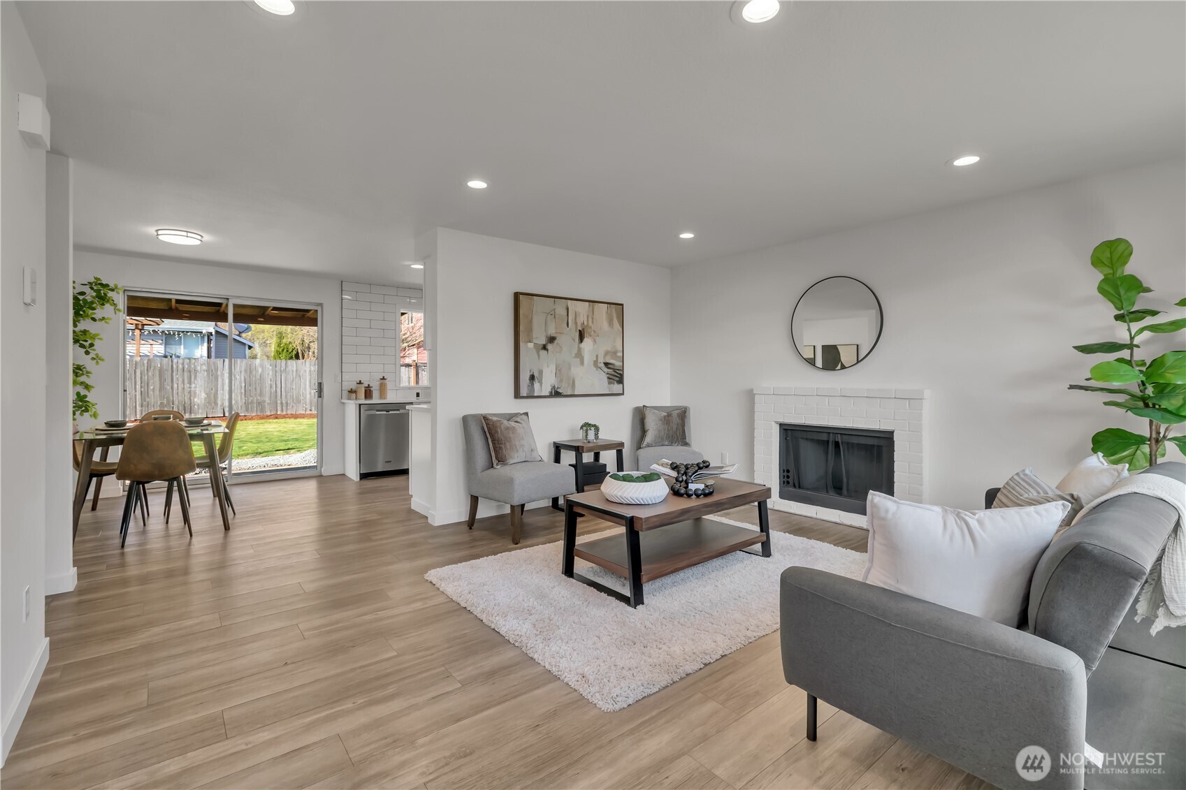 21720 Southeast 237th Street Maple Valley, WA 98038 - Photo 5 of 30