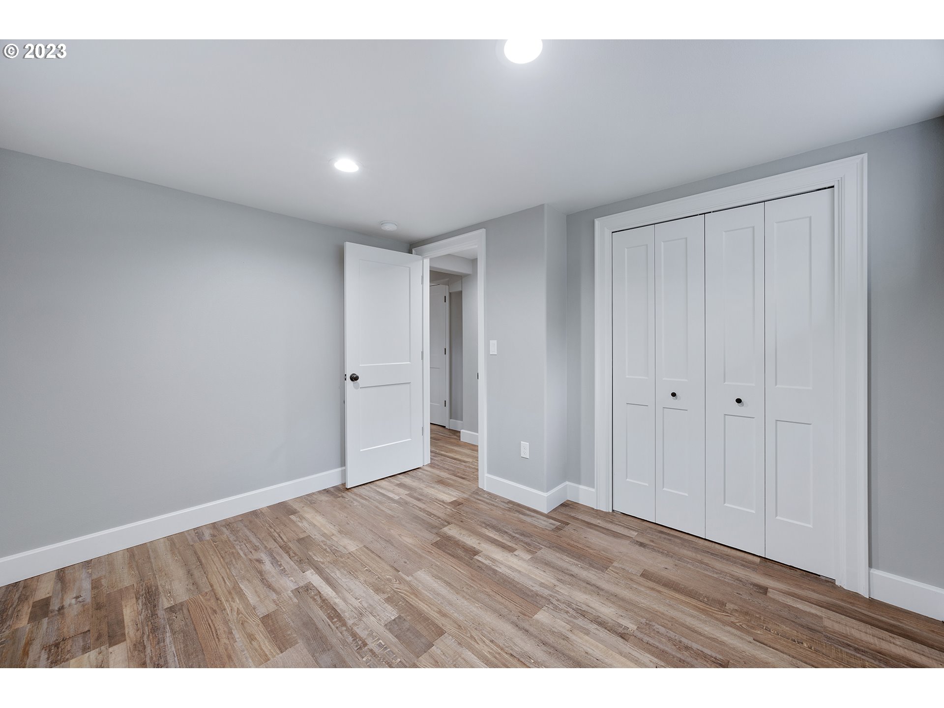 1427 Southeast 109th Avenue Portland, OR 97216 - Photo 30 of 44 a view of an empty room