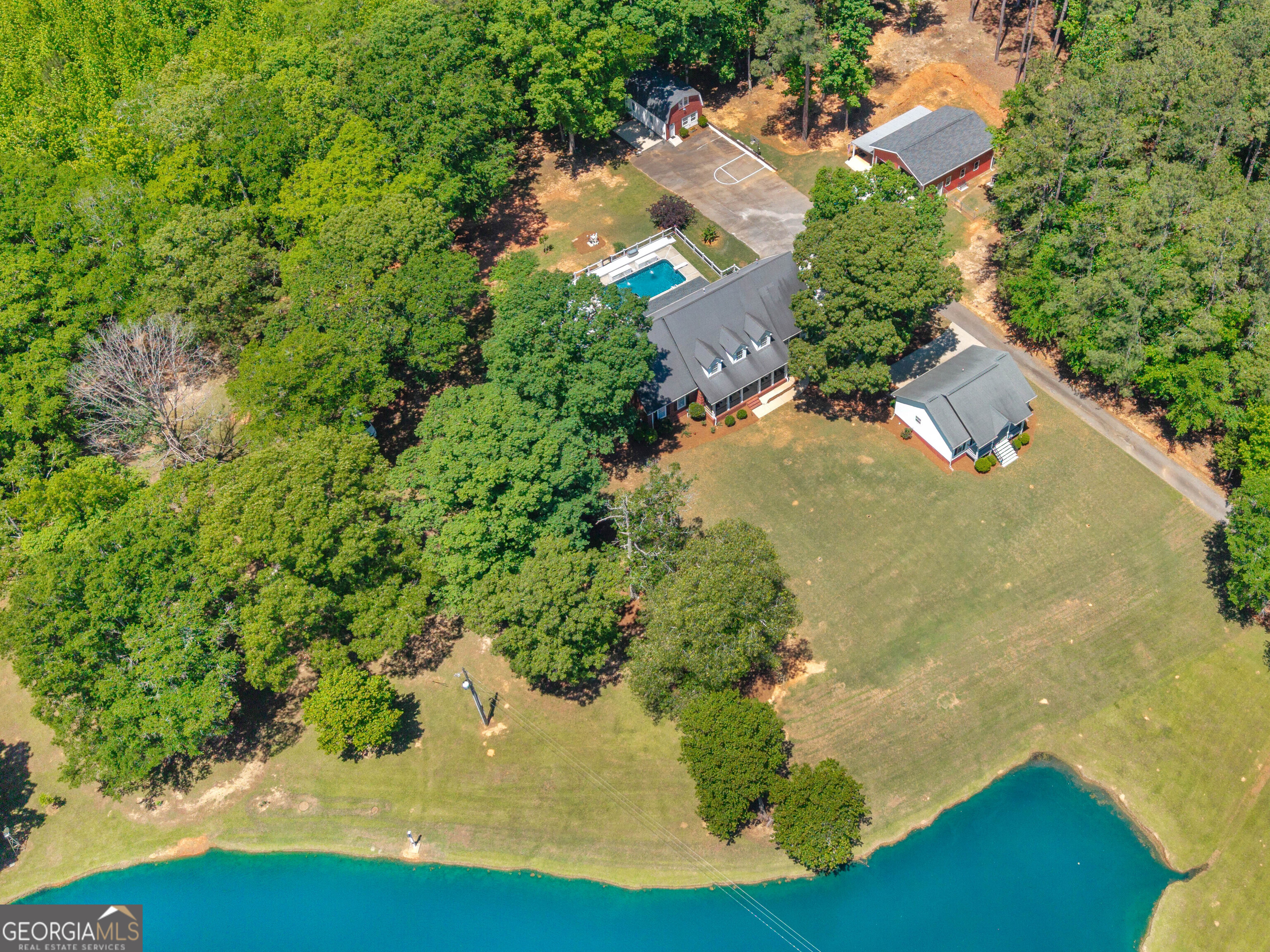 445 Patterson Road Griffin, GA 30223 - Photo 3 of 157 Gallery Image 3