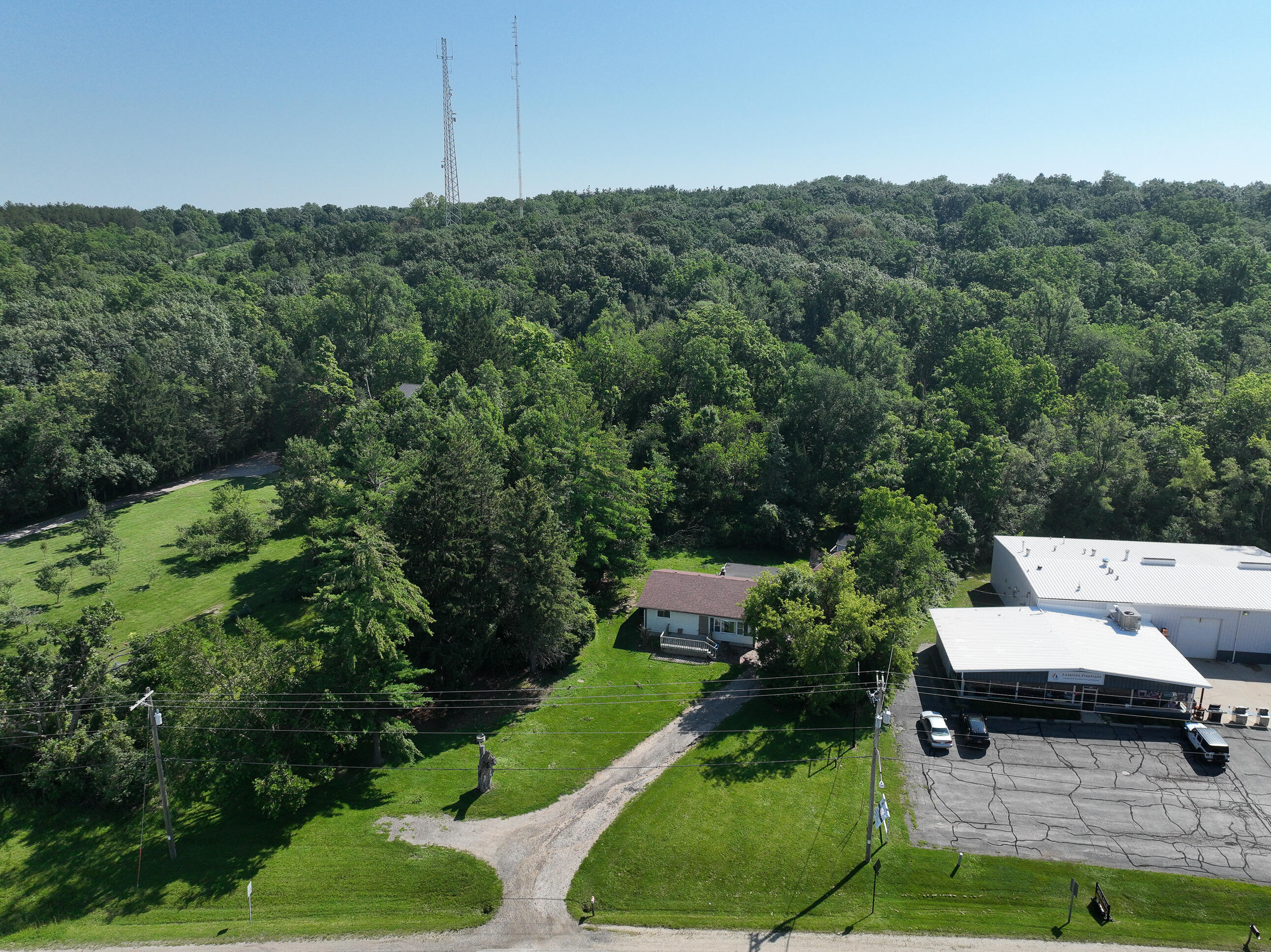 1475 Elkhorn Road Lake Geneva, WI 53147 - Photo 2 of 5 1475 Hwy H-11 (1)