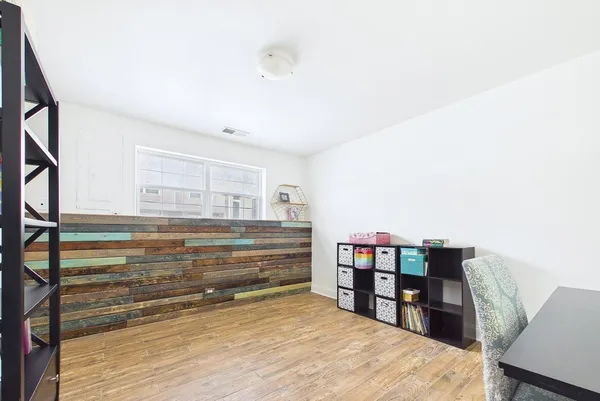 $2,600 | 764 Cherry Creek Drive, Grayslake, IL 60030