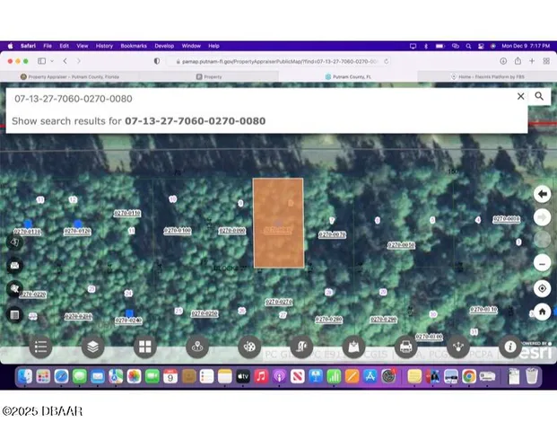 a picture of a bench in a back yard