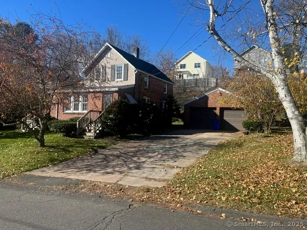 $210,000 | 15 Dickerman Avenue, Windsor Locks, CT 06096