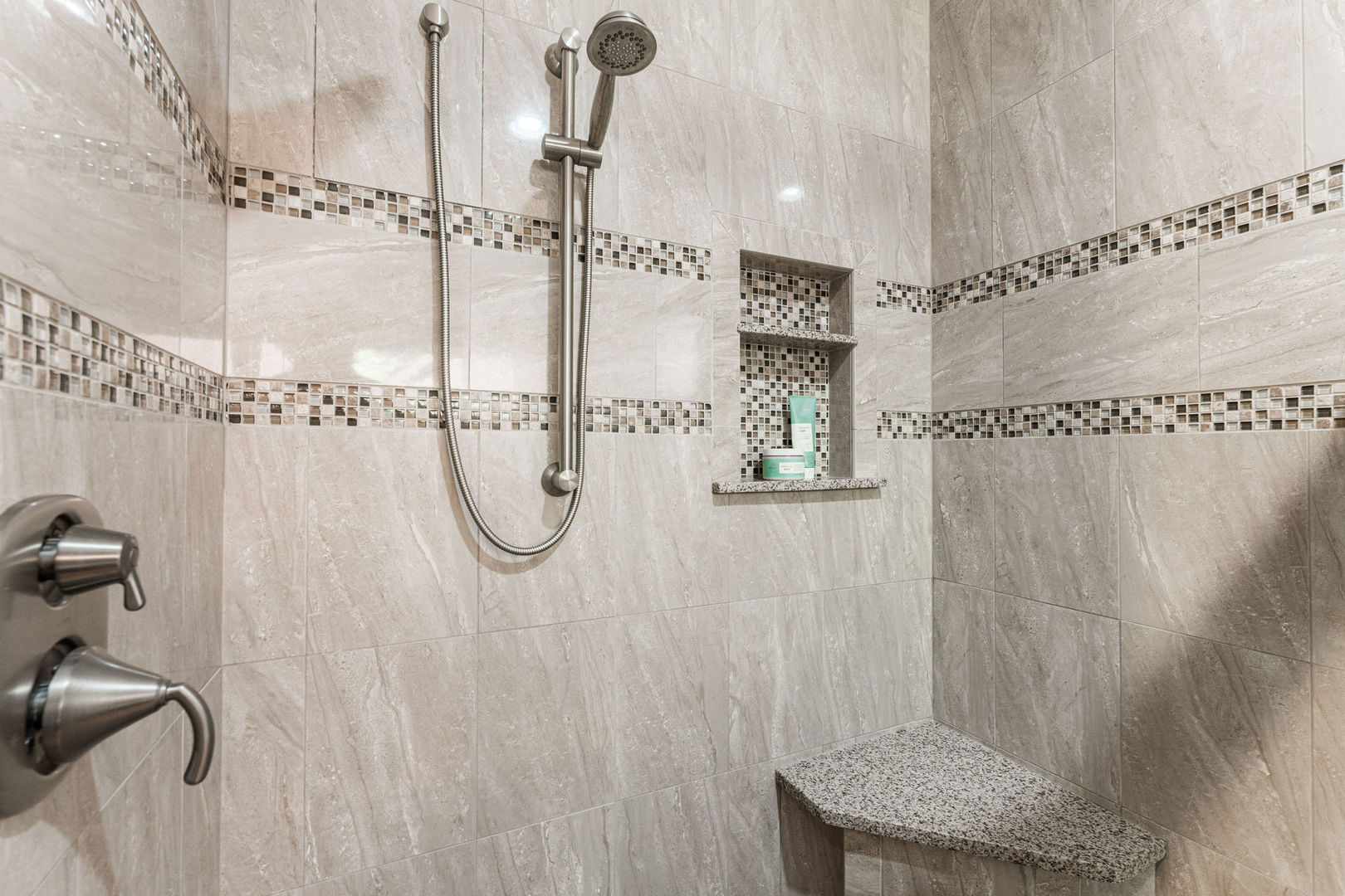 4060 Old State Road Kirkland, IL 60146 - Photo 20 of 51 a bathroom with a shower