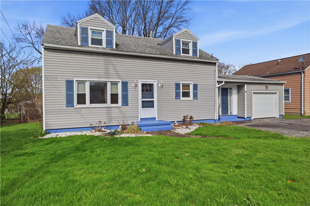 577 Fetzner Road Greece, NY 14626 - Photo 3 of 33