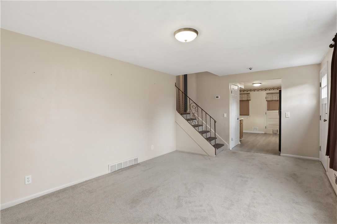 577 Fetzner Road Greece, NY 14626 - Photo 6 of 33