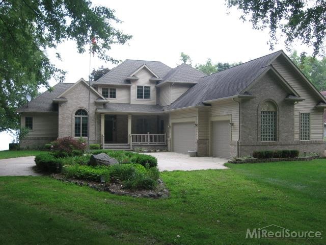 3258 North Lakeshore Road Deckerville, MI 48427 - Photo 1 of 21 31206005.JPG
