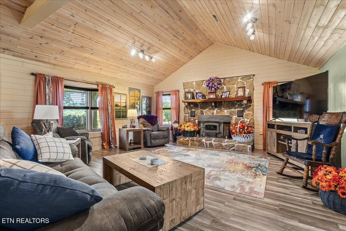 910 Reagan Valley Road Tellico Plains, TN 37385 - Photo 21 of 58 Gallery Image 21