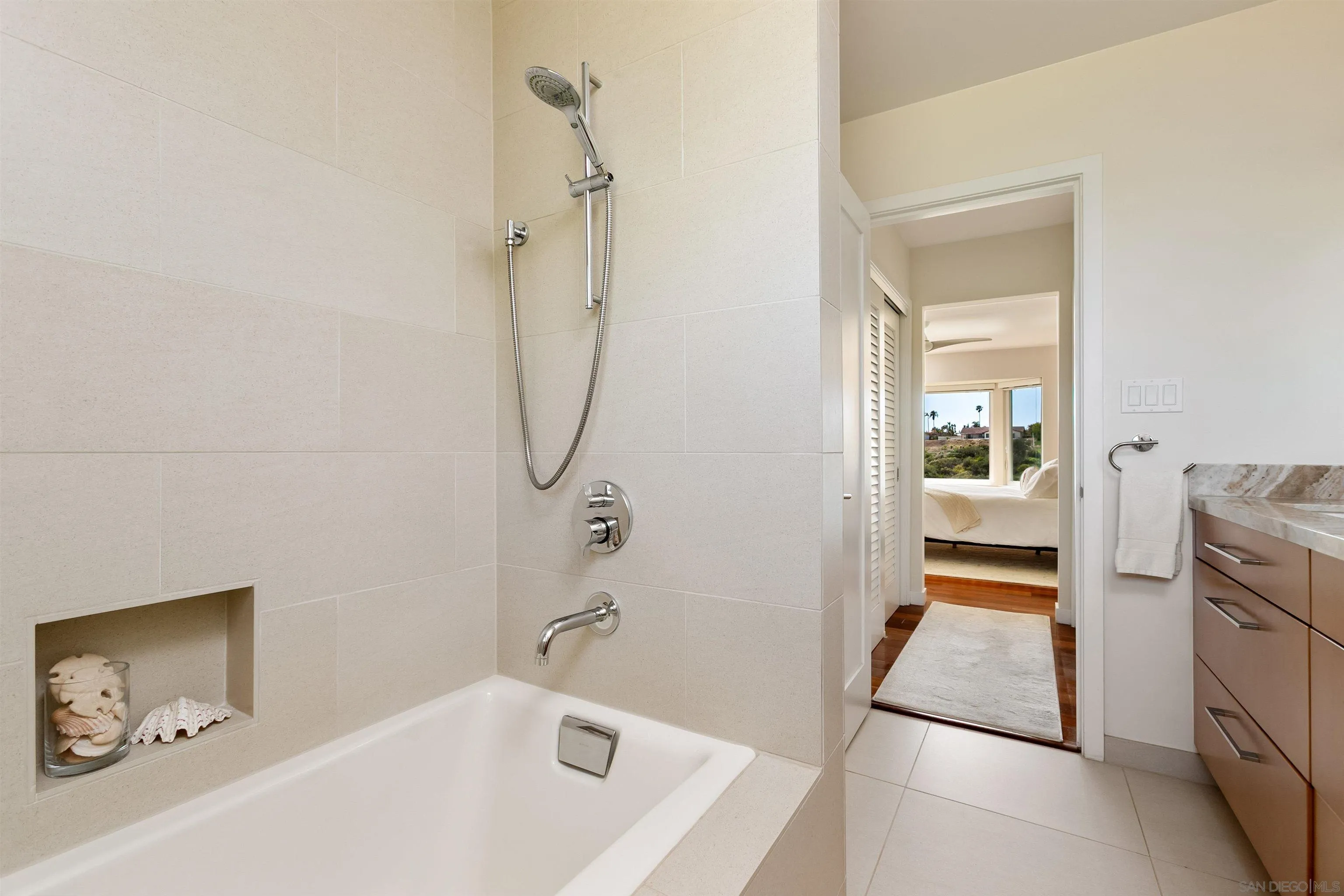 5958 Sagebrush Road La Jolla, CA 92037 - Photo 34 of 56