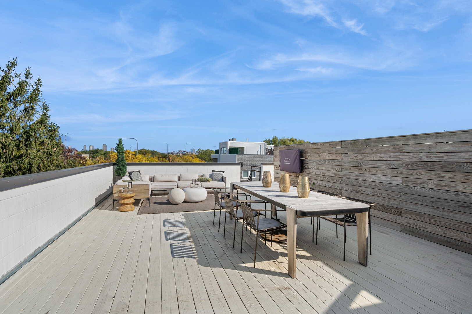 2237 North Hoyne Avenue, Unit 3N Chicago, IL 60647 - Photo 16 of 22 a terrace with outdoor seating and city view