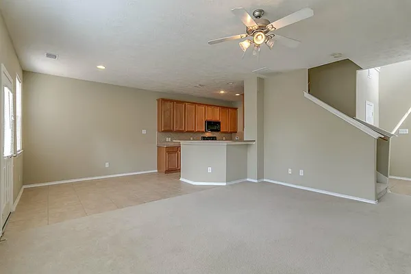 $1,900 | 19 Wickerdale Place, The Woodlands, TX 77382