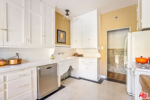 $3,395,000 | 366 North Sycamore Avenue, Los Angeles, CA 90036