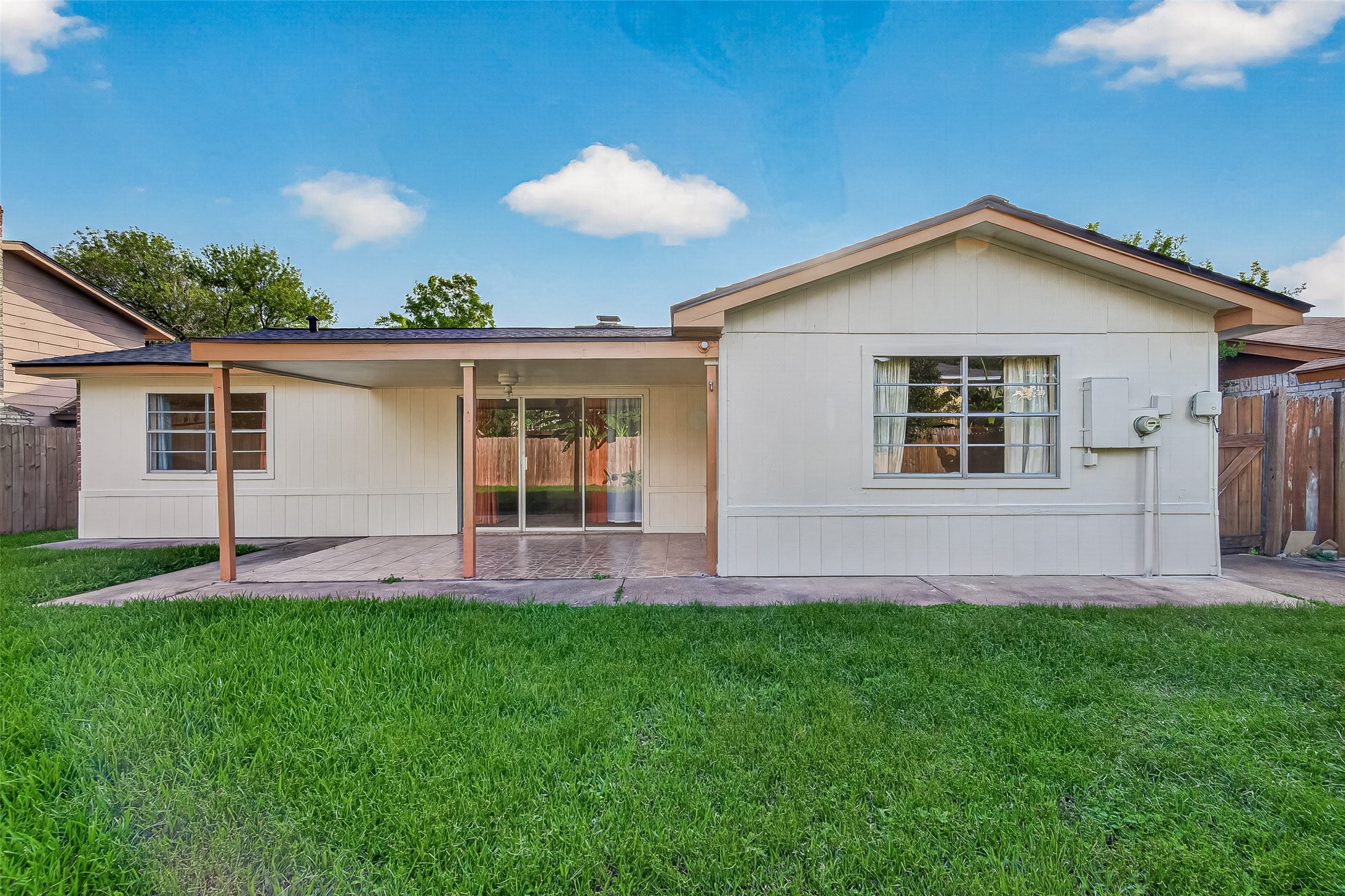 8638 Little River Road Houston, TX 77064 - Photo 4 of 39