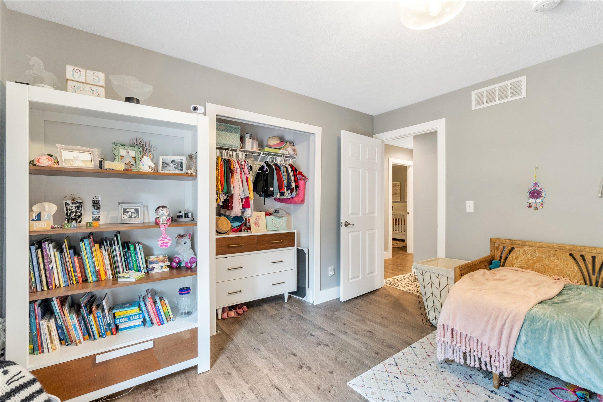 4048 Franklin Road Jackson, MI 49203 - Photo 17 of 38 23-4048-Franklin-Rd-WindowStill-Real-Est